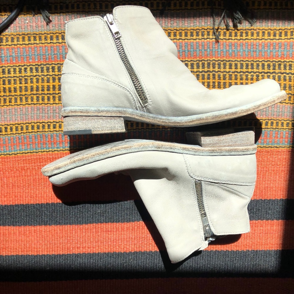 SHOTO Double Zip Chalk Low Boots size 36 1/2 EUC